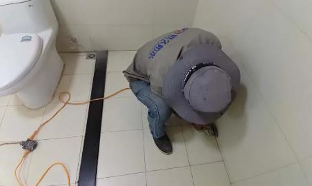 铁锋卫生间补漏